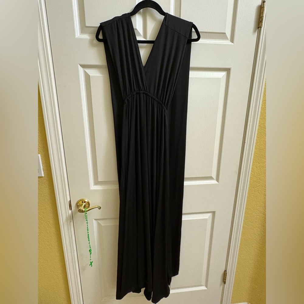 Elegant Black Maxi Dress